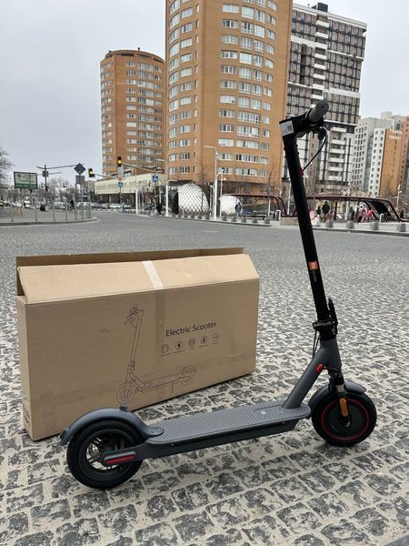 Електросамокат Mi Scooter M365 Pro 4 500W 12.4Ah (2024) з аморти &mdash; максимальна швидкість до 25 км/год, потужність 500 Вт Mi-M365 фото